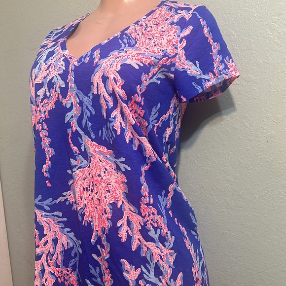 Lilly Pulitzer - Picture 2 of 5